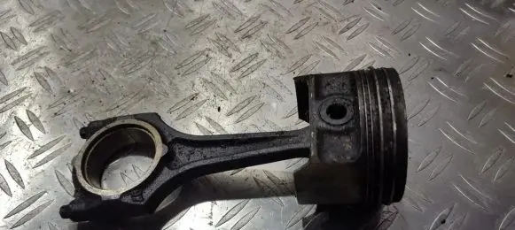 Opel Astra F Piston with connecting rod