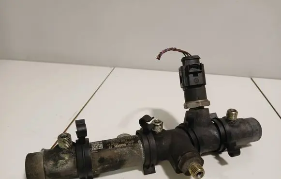 Volkswagen Phaeton Fuel main line pipe 059130089D F00R001650