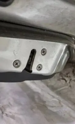Nissan Note (E11) Rear door lock