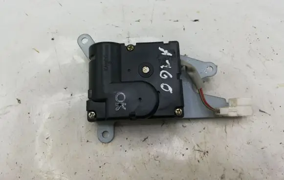 Hyundai Santa Fe Air flap motor/actuator NOCODE