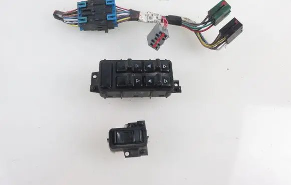 Jeep Grand Cherokee Electric window control switch 56007654