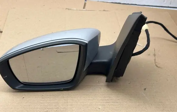 Volkswagen Polo V 6R Front door electric wing mirror E9024483 E9034483