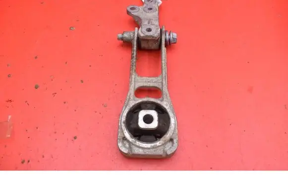 Toyota Yaris Gearbox mounting bracket AVD2769