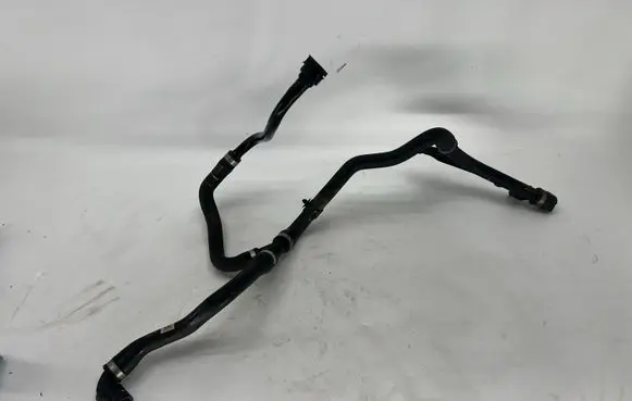 BMW 1 F20 F21 Engine coolant pipe/hose 8634283