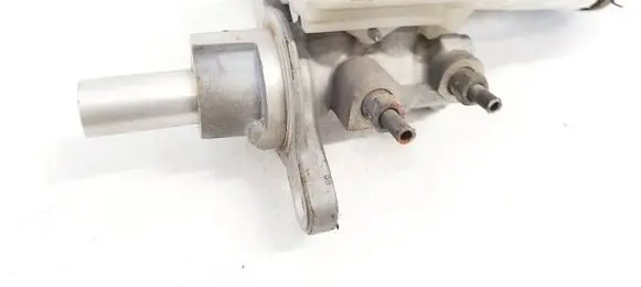 Toyota Auris 150 Master brake cylinder
