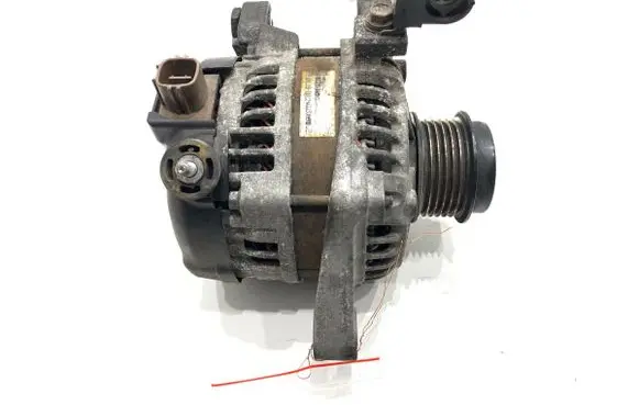 Toyota Avensis T270 Generator/alternator 27060-0T180