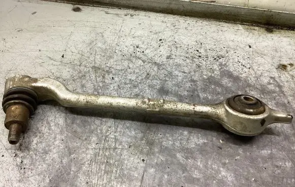 BMW 5 E39 Front control arm TG222L28
