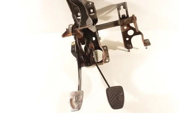 Subaru Forester SH Pedal assembly 911127T