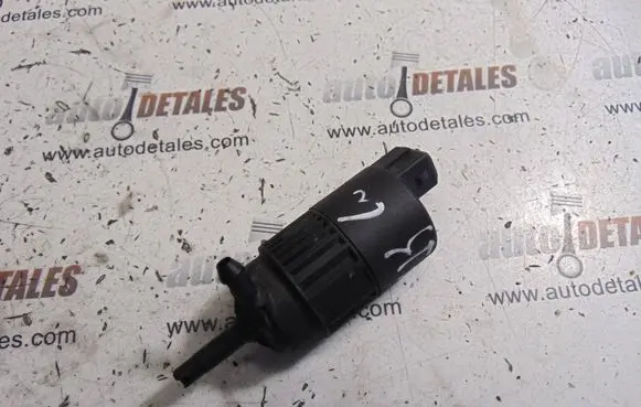 Mitsubishi Space Star Windscreen/windshield washer pump