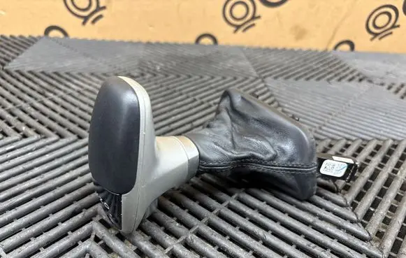 Dodge Charger Gear lever shifter trim leather/knob 5PL751XCAI