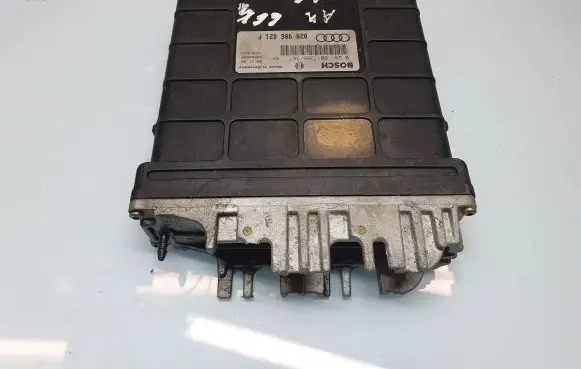 Audi A4 S4 B5 8D Engine control unit/module 0281001366 028906021F 0281001367