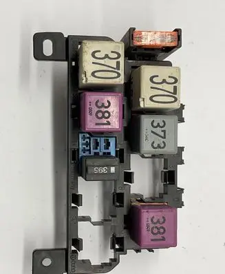 Audi A6 S6 C6 4F Fuse 8A0937530 PA66GF