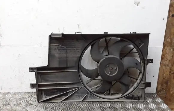 Mercedes-Benz A W169 Electric radiator cooling fan A1685050155