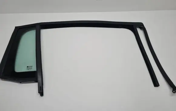 Opel Zafira C Rear vent window glass 13260088