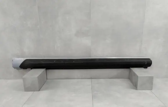 Foot area side trim