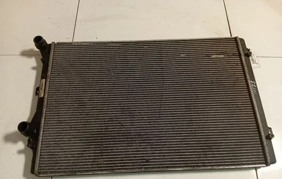 Volkswagen PASSAT CC Coolant radiator 1K0121253L
