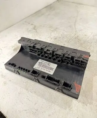 Mercedes-Benz E W211 Fuse module 2115451901 5DK00804730
