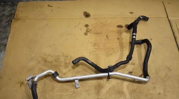 Porsche Panamera (970) Engine coolant pipe/hose