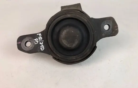 Subaru Forester SH Engine mount bracket