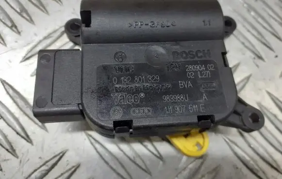 Skoda Octavia Mk1 (1U) Central body control module 1J1907511E