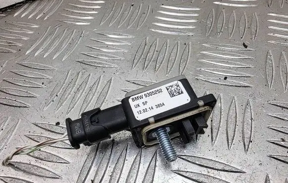 Mini One - Cooper F56 F55 Airbag deployment crash/impact sensor 9305252