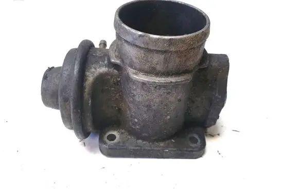 BMW 5 E39 EGR valve 11712248139