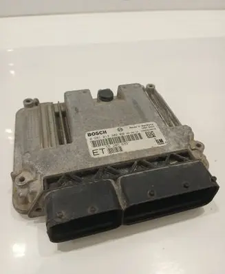 Opel Vectra C Engine control unit/module 55205633 0281013408 1039S14418