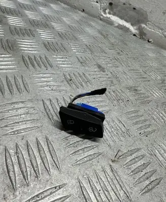 Volkswagen PASSAT B7 Central locking switch button 3AA962125