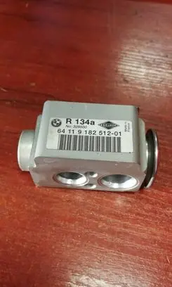 BMW X1 E84 Air conditioning (A/C) expansion valve 9182512