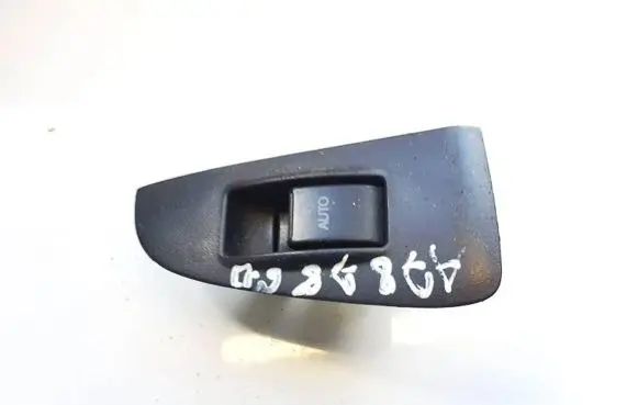 Toyota Avensis T250 Electric window control switch 7427105020 74271-05020