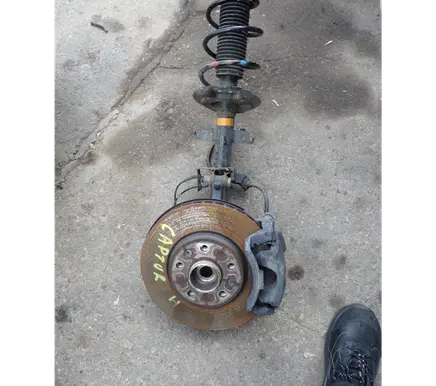 Renault Captur II Front wheel hub spindle knuckle
