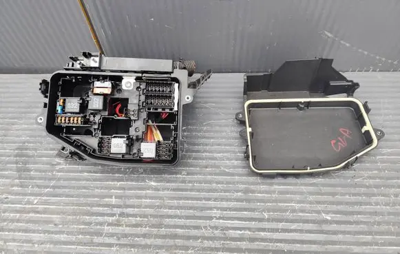 Mercedes-Benz GLA H247 Fuse box set A1775404507