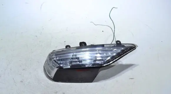 Subaru Outback Mirror indicator light VC02015
