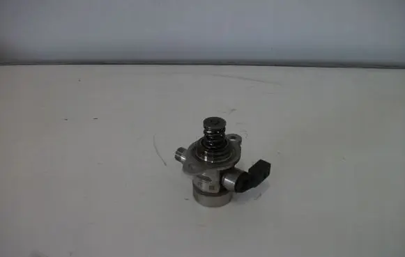 Seat Altea Fuel injection high pressure pump 05E127027