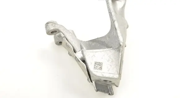 BMW 4 G22 G23 G24 G26 Engine mounting bracket 6876206
