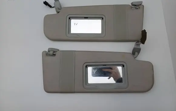 Volkswagen Golf IV Sun visor
