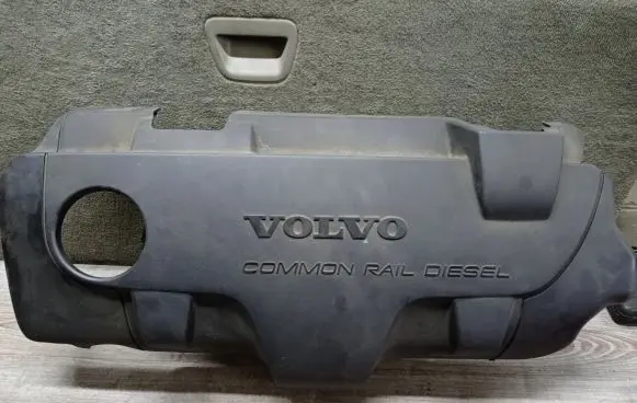 Volvo V70 Engine cover (trim) 08653495 16301