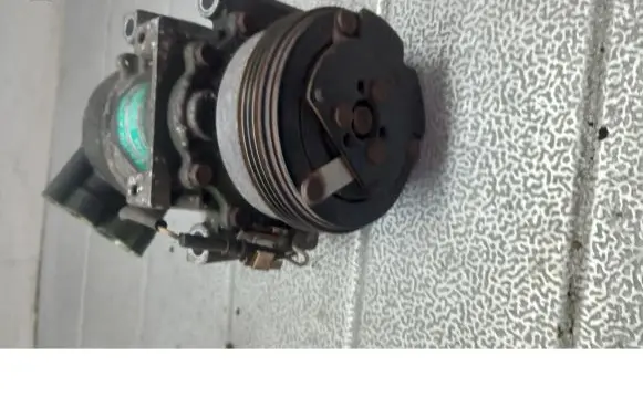 Renault Clio II Air conditioning (A/C) compressor (pump)