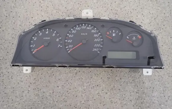 Nissan Almera N16 Speedometer (instrument cluster) BM606
