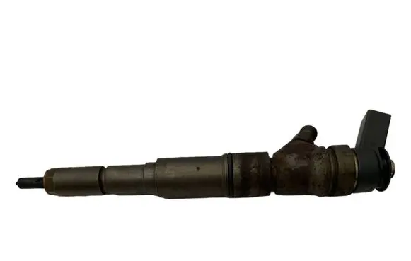 BMW 5 E60 E61 Fuel injector 7793836
