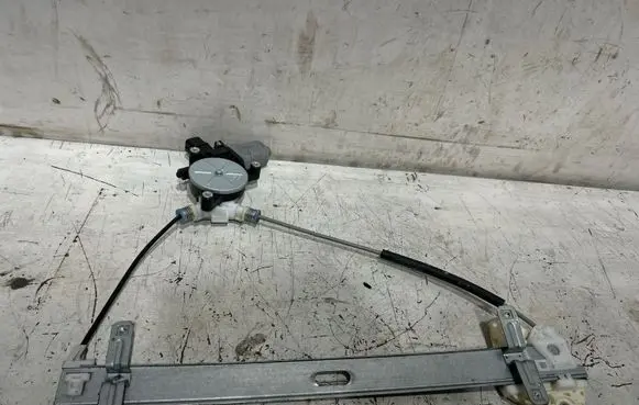 Honda FR-V Front door window regulator with motor CM012250