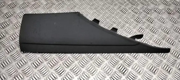 (D)pillar trim (top)