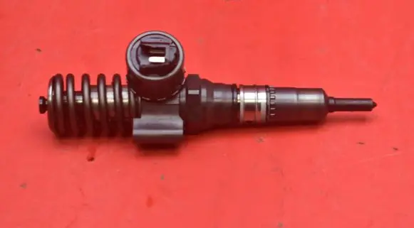 Skoda Octavia Mk2 (1Z) Fuel injector 03G130073G