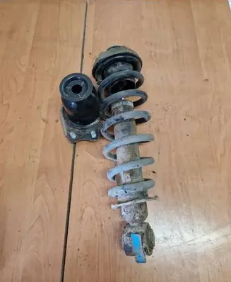 Toyota Avensis T250 Rear shock absorber with coil spring 