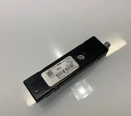 Mercedes-Benz E W212 Aerial antenna amplifier A2128201789 09T175 28072374