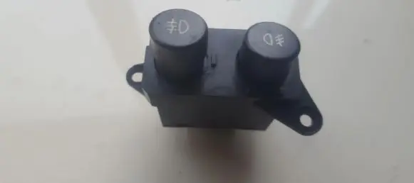 Fog light switch