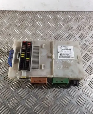 Volvo V70 Fuse module 30765624 7G9T14C256FA