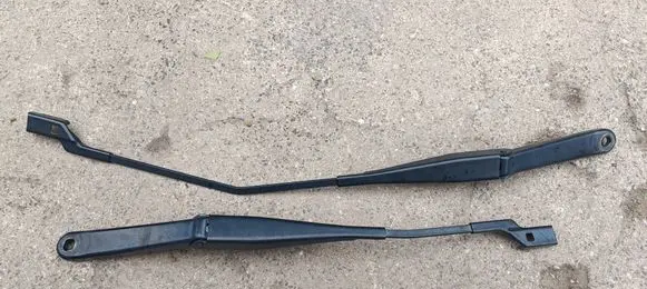 Ford Fiesta Front wiper blade arm 8A6117526BF 8A6117526AF