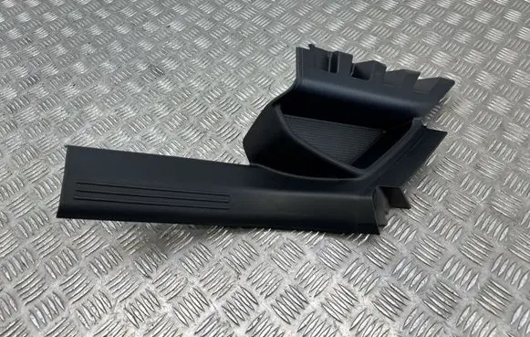 Volvo XC40 Rear sill trim cover 32296003