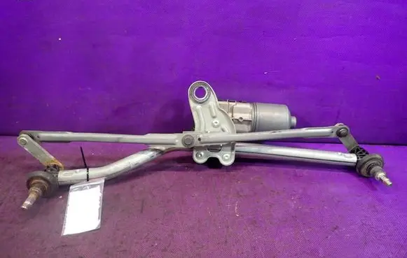 BMW X3 E83 Front wiper linkage and motor 